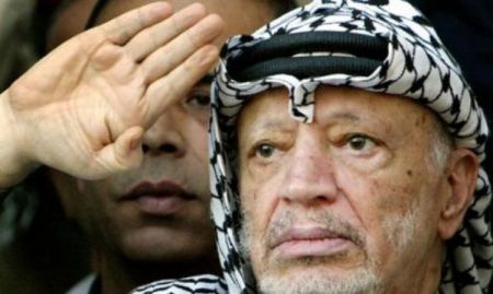 التوصل إلى هوية منفذ ”اغتيال عرفات”