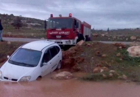 الدفاع المدني تعامل مع 152 حادثا منذ دخول المنخفض الجوي