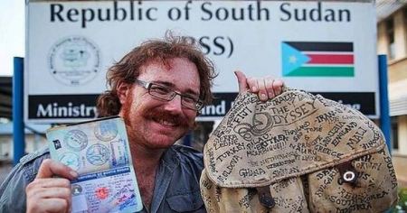 بريطاني يزور كل دول العالم عن طريق البر