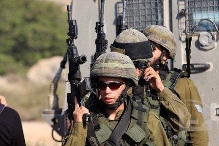 اعتقال 5 عمال من لجنة اعمار الخليل في شارع الشهداء