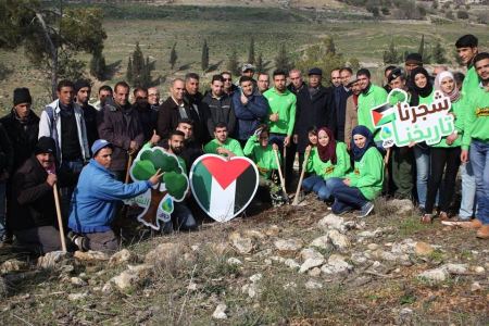 بالصور: فعالية في جنين إحياءً ليوم الشجرة