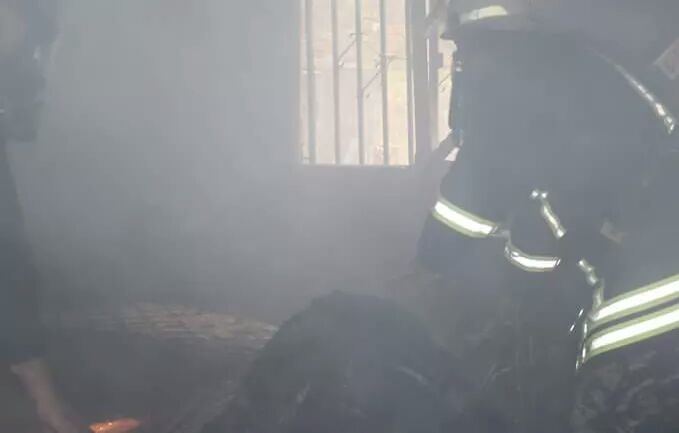 السيطرة على حريق منزل في بلدة يعبد جنوب غرب جنين