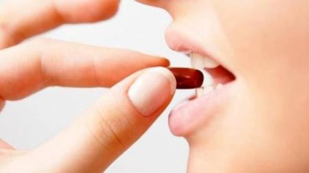 احذروا .. هذا ما يحدث في معدتك في حال تناولتم الدواء من دون ماء