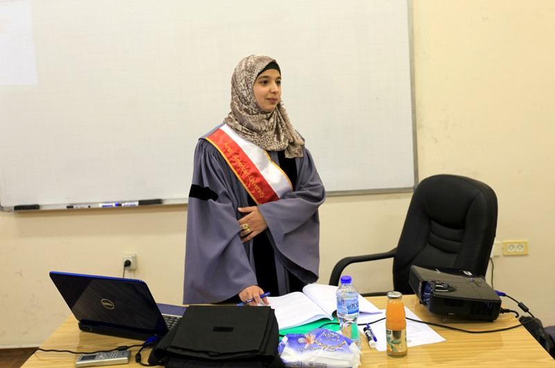 مناقشة رسالة ماجستير في تخصص الرياضيات التطبيقية بالجامعة العربية الامريكية