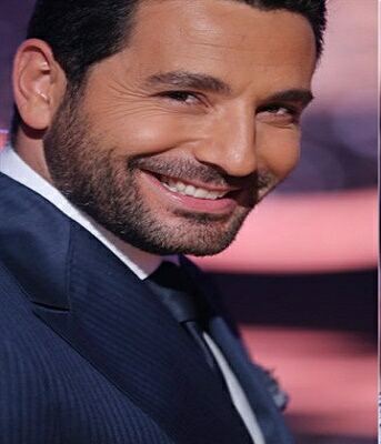 بالصور: شاهد حبيبة الاعلامي الوسيم وسام بريدي 