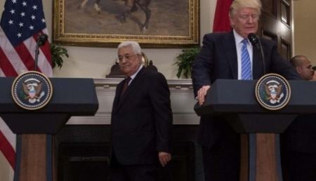 البيت الأبيض يناقش تقليص المساعدات للسلطة