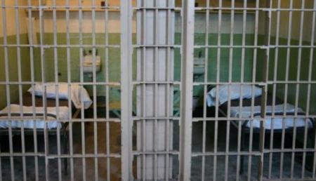 استهتار طبي بحق الاسرى المرضى في "نفحة"