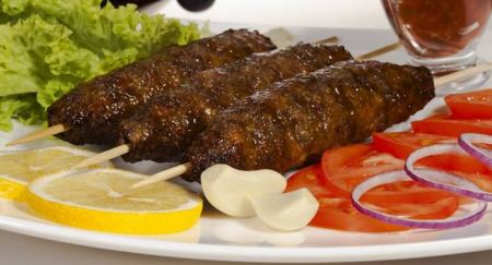  لماذا نأكل كميات كبيرة من الطعام أحيانا .. إليكم الجواب