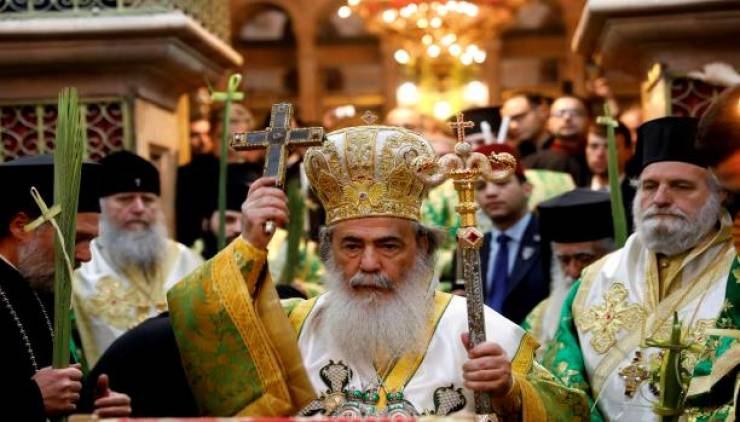 بعد صفقاته المشبوهة.. بيت لحم تُعلن مقاطعة ثيوفيلوس