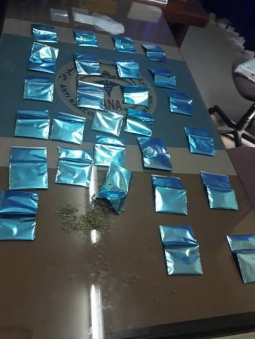  الشرطة تضبط 27 مغلف من مادة الماريجوانا المخدرة بحوزة تاجر في الخليل
