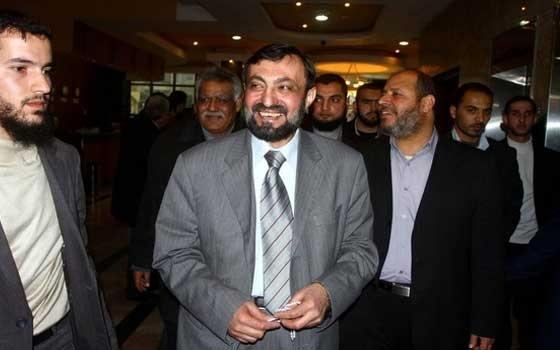 اصابة خطيرة للقيادي في حركة حماس عماد العلمي
