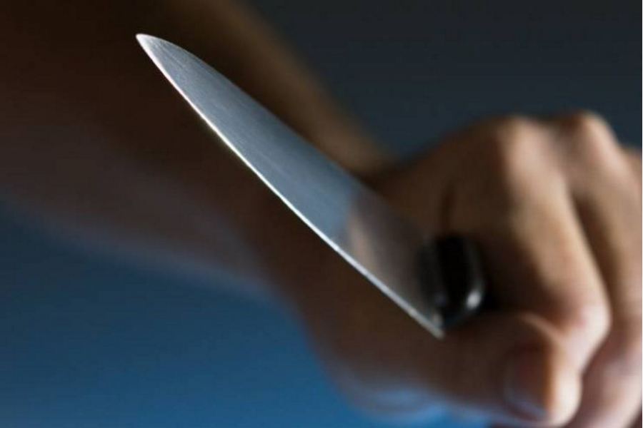 الاحتلال يعتقل مواطنة قرب “الإبراهيمي” بزعم حيازتها سكين