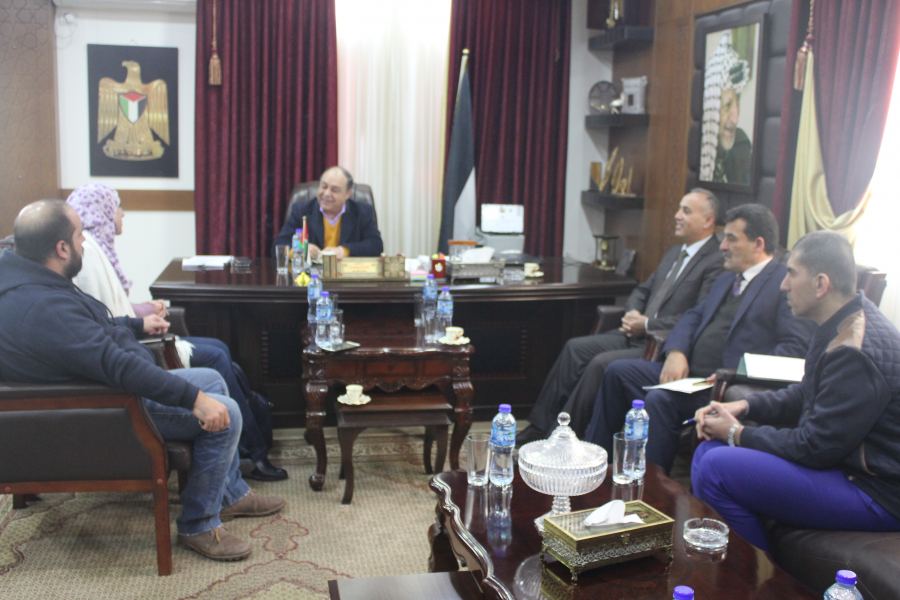 المحافظ رمضان يلتقي مؤسسة الرؤيا العالمية ويناقش أهمية التوعية المجتمعية من الجرائم الالكترونية