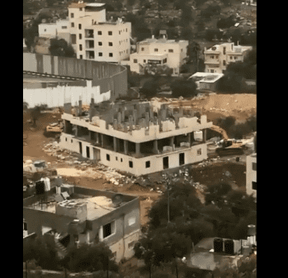 الاحتلال يهدم بنايتين قيد الإنشاء في بيت جالا