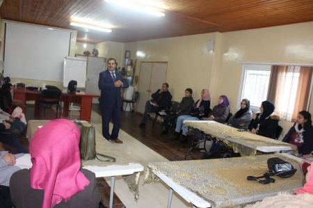 ندوة في طوباس حول استخدام وسائل التواصل الاجتماعي