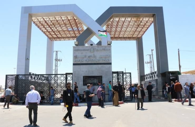 ما مصير معبر رفح بعد انسحاب موظفي السلطة منه؟