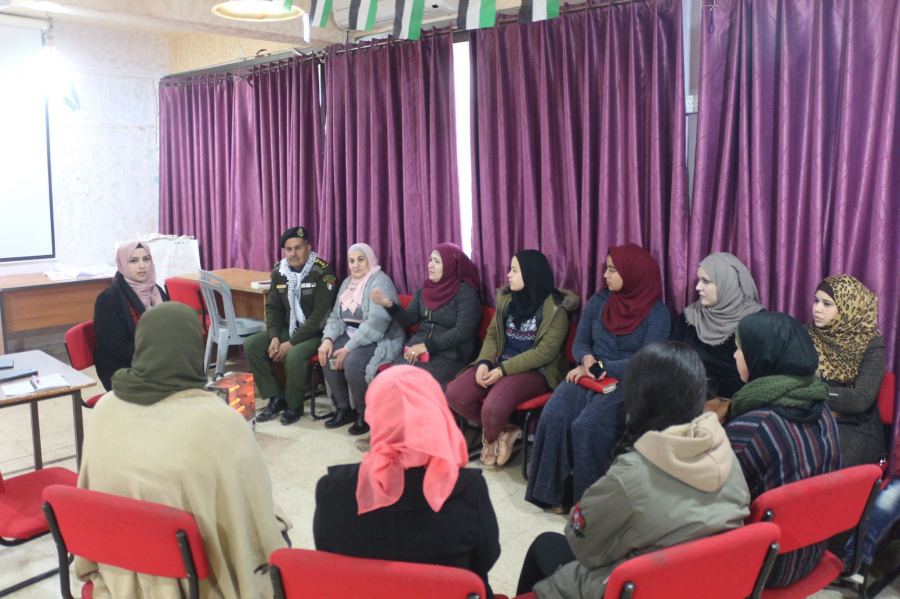 محاضرة إرشادية لناشطات 