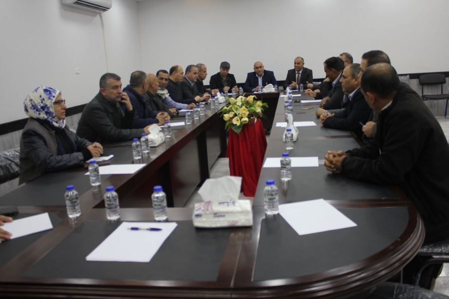 محافظ جنين يبحث سبل التعاون المشترك مع مجلس ادارة الغرفة التجارية الجديد