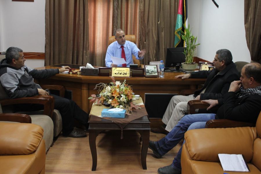  نائب المحافظ يلتقي وفدا من مجلس قروي زبدة بعد استقالة اربعة من الاعضاء