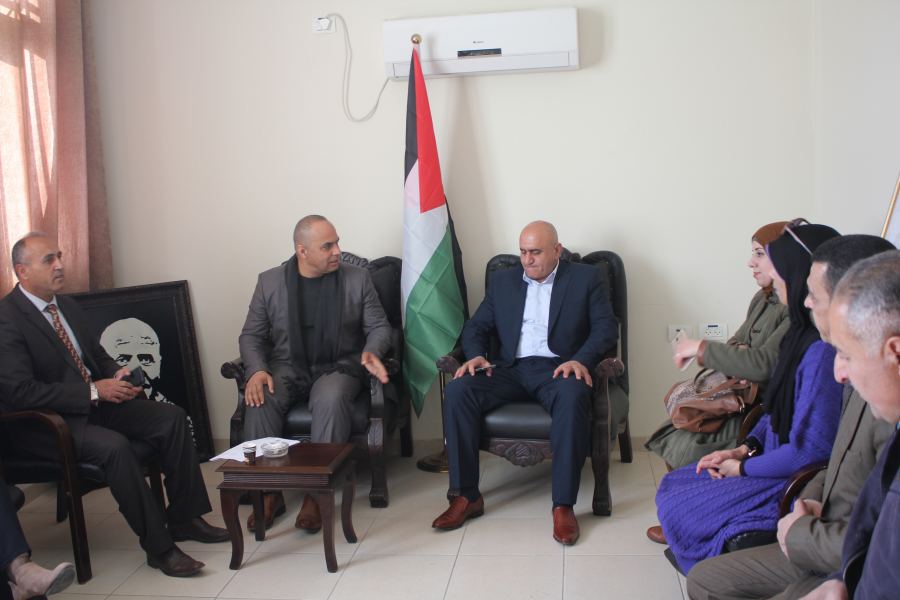  المحافظ الرجوب وتربية جنين يبحثان سبل التعاون