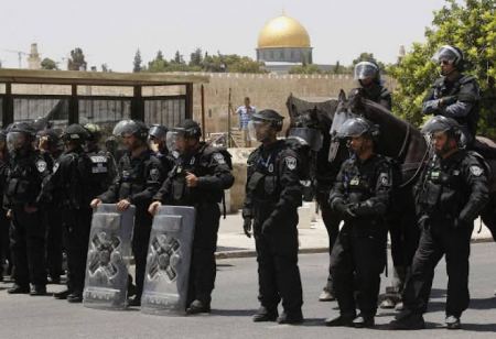  شرطة الاحتلال تعزز قواتها في القدس خشية ‘مواجهات الجمعة