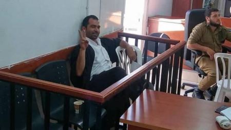 الاحتلال يسحب مزاولة مهنة المحاماة من الأسير برغوث