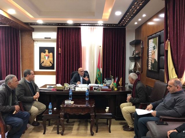 محافظ جنين يلتقي مجلسي العرقة ونزلة الشيخ زيد