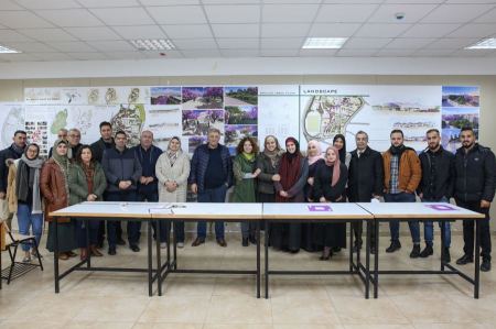  طلبة هندسة العمارة في جامعة القدس يقدمون حلولاً معمارية ابتكارية لمخطط الجامعة الهيكلي