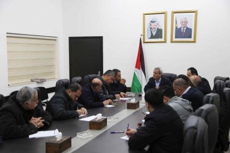 قلقيلية: اجتماع لمناقشة اليات ربط الآبار الارتوازية خلف الجدار بالكهرباء