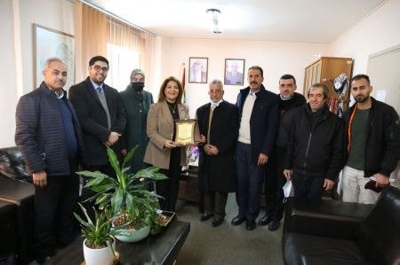 د. التميمي تبحث مع الجمعية الفلسطينية للطاقة الشمسية والمستدامة سبل التعاون المشترك