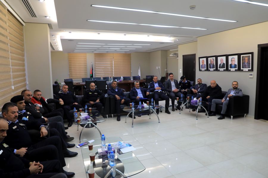 الجامعة العربية الامريكية تستقبل وفداً من جهاز الشرطة لبحث تعزيز التعاون الأمني في محيطها