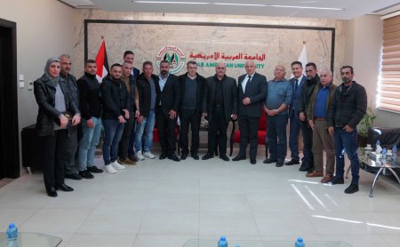  وزير الداخلية اللواء زياد هب الريح في زيارة للجامعة العربية الأمريكية