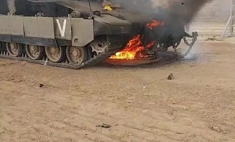 القسام تستهدف دبابتي 