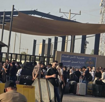 "الأوقاف" تطالب بتدخل دولي.. الاحتلال يرفض تمديد ساعات عمل الجسر