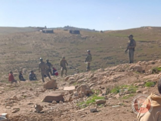 اعتقالات واعتداءات للمستوطنين في مسافر يطا