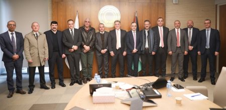 سلطة النقد واتحاد الغرف يناقشان التطورات الاقتصادية وآليات دعم القطاع الخاص