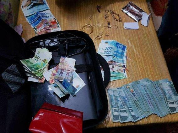 مصادرة 200 ألف شيقل وسيارات لعائلات بالقدس
