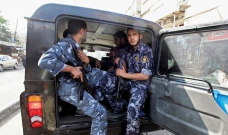 ضبط مصنع ضخم لتزوير السجائر والمعسل في جنين