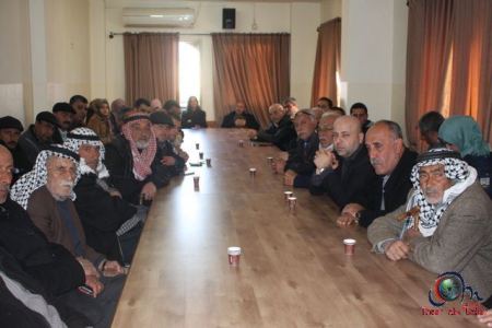 تسليم مساعدات مالية لـ 96 مزارعا جنوب جنين