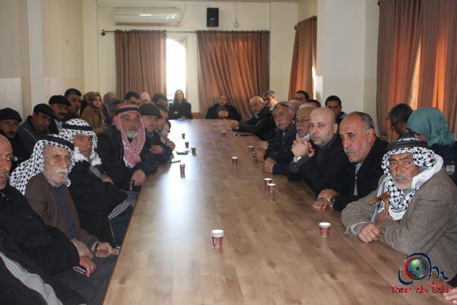 تسليم مساعدات مالية لـ 96 مزارعا جنوب جنين