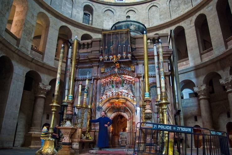 إغلاق كنيسة القيامة حتى إشعار آخر