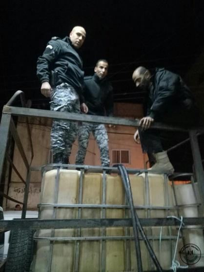 اغلاق محطتي وقود وضبط (9200) لتر سولار مهرب غرب رام الله