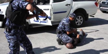 طولكرم: الشرطة تفكك عصابة متخصصة بسرقة المنازل