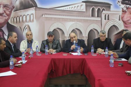  المحافظ رمضان يبحث مع الغرفة التجارية والتجار الوضع التجاري في المحافظة