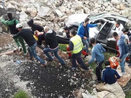 إصابتان بحادث سير ذاتي