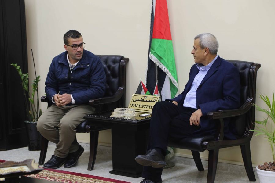 قلقيلية: المحافظ يلتقي وفدا من المؤسسة الفلسطينية للتمكين