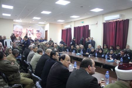 خلال ندوة سياسية نظمتها هيئة التوجيه السياسي والوطني الرجوب : علينا التصدي بكل قوة لما يحاك ضد قضيتنا الفلسطينية الضميري : شعبنا وقيادته وحركته الوطنية استطاعت على مختلف الصعد وفي كل مراحل نضالنا اسقاط المؤامرات و البقاء في حالة تصدي لكل من يريد المساس به وبقيادته