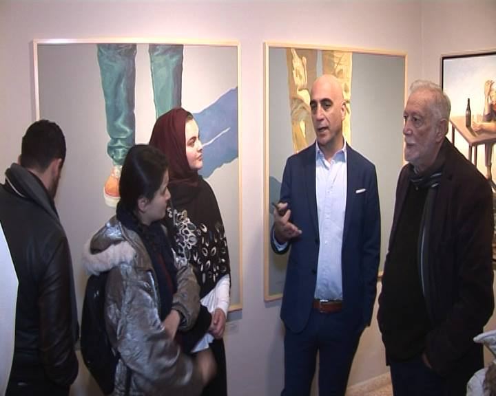 جاليري وولد اوف يفتتح المعرض الجماعي بلا حد بمشاركة 23 فنان وفنانة وسط ترحيبهم بمثل هذه المعارض