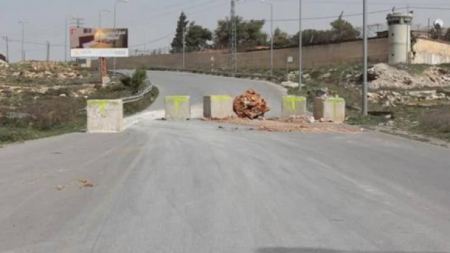 إغلاق طريق رام الله الجلزون