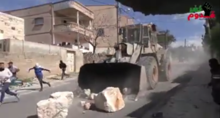 نجاة طفل من موت محقق بجرافة الاحتلال في كفر قدوم
